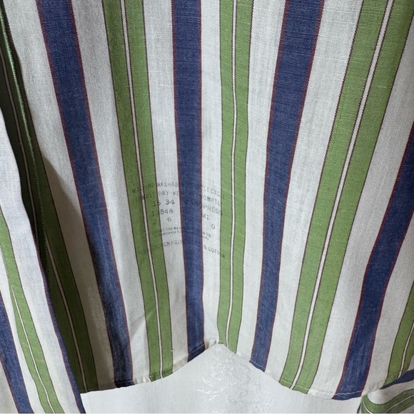 Vintage Van Heusen French Cuff Button Down - Picture 4 of 10